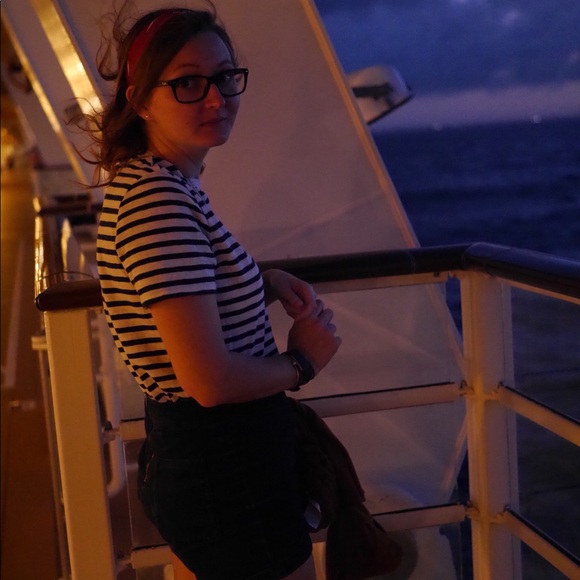 Meet your Posher, Carley - Picture 1 of 1